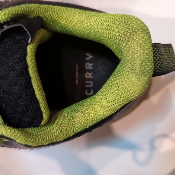 Under Armour Youth Curry Black/Green Boy's Sneakers Size 4Y - Picture 12 of 13